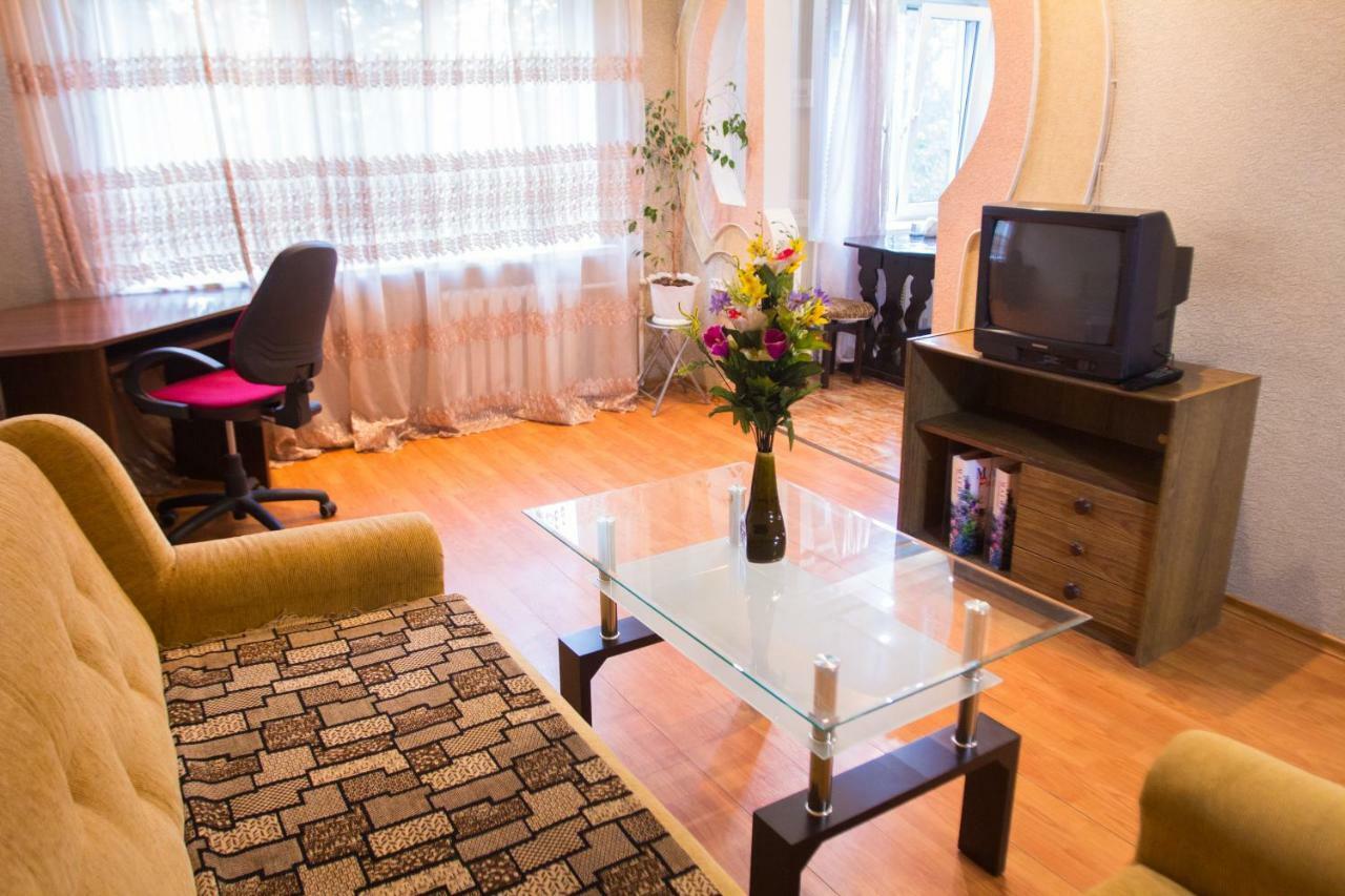 2Room Semi-Luxury Apt On Ukrainskaya 34 Street Zaporizhia Eksteriør billede